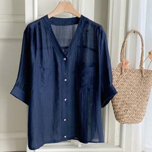 샵앤) 여성 V넥 단추오픈 플리츠 5부소매 시스루 블라우스 DGB-WBL-4600-네이비