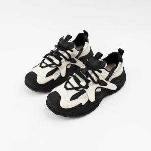 [신난다슈]여성 스니커즈 4cm 여자 키높이 운동화 양가죽 발편한 쿠션 NAL251120 블랙