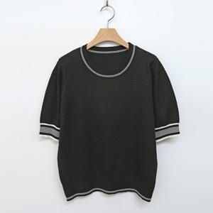 샵앤) 여성 배색 두줄 라운드 핀소매 반팔 니트티 DGB-WKN-4726-블랙