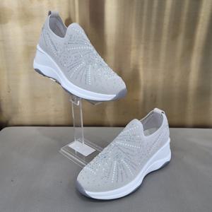 [무크]무크  여성스니커즈  422301 UP  캐쥬얼 굽4cm  전체스판