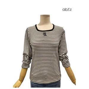 [에이비에프지]레터링 자수 포인트 스트라이프 긴팔 티셔츠 APZ4HK35J