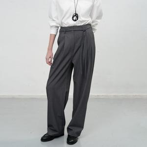 WOMAN 벨티드 스트라이프 투턱 와이드 슬랙스 [GREY] / WBE3L11504