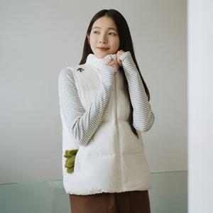 [데상트공식] [미유키 착용] 에센셜 푸퍼 덕 다운 베스트 SQ423UDVO1