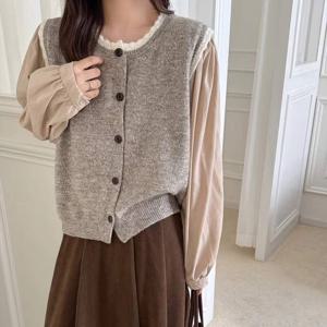 샵앤) 여성 레이스 라운드 단추오픈 레이어드 니트 조끼 21DS-WVS-4894-베이지