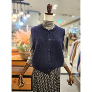 스테파니 세이브존01 콩단추 니트 조끼 A25SW5416