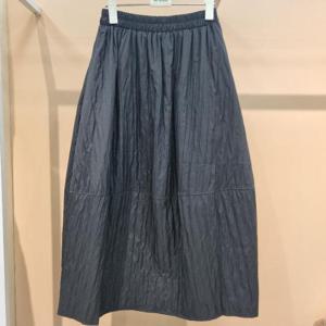 라티움 HC34 허리통밴드 엠보절개 약패딩 벌룬 스커트 T2543SK04