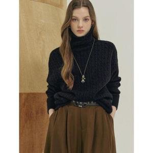 [마쟈]꽈배기 케이블 폴라넥 니트