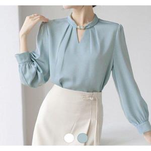 [예쎄 오피스](예쎄) 진주 큐빅장식 넥포인트 블라우스(S4FBL061A)