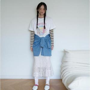 갤러리아_[써스데이아일랜드]2025 F/W 원포인트 아트워크 티셔츠 (T256MTS135