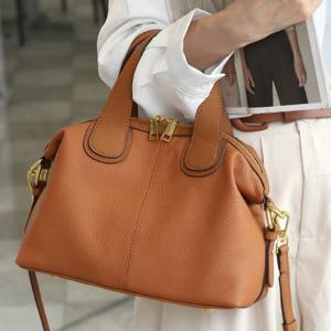 [달라보여] 지칸지 소가죽 숄더백 a04342