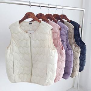 아이미마인 / 프리 물결 퀼팅 노카라 라운드 경량패딩 집업 조끼베스트 (5color)