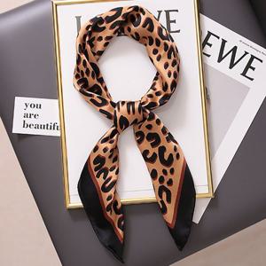 스카프 시크 패션 레오파트 패턴 데일리 사각 여성