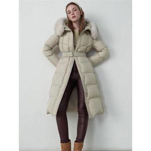 [에고이스트]라이트베이지 시그니쳐 페미닌 벨티드 롱 구스 EP4TD007