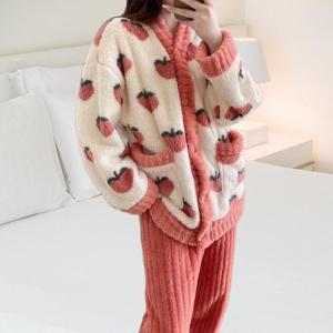 [로즈엘리][잠옷세트] 포근포근 딸기 극세사 수면잠옷 겨울 홈웨어 상하세트