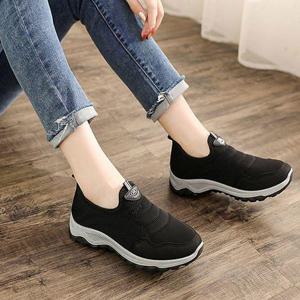 털슬립온 겨울 여성 방한화 캐주얼 조깅 기모 털 슬리온 운동화 따뜻한운동화 HWD9D08C