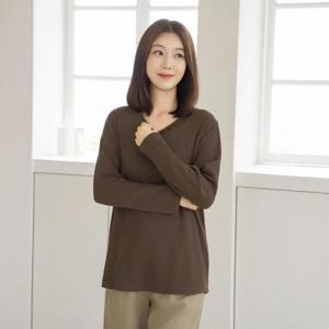 엄마옷 마담4060 브이넥버튼티셔츠-QTE2509040-