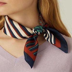 갤러리아_헤지스핸드백 HIMU5E802W2 브라운 스트라이프 사각 실크 스카프