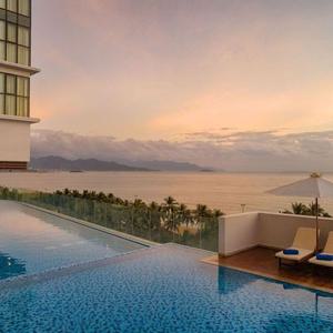 [슈퍼트립] A,B,C,D,E 나트랑 자유여행 5성급 빈펄 비치프론트 오션뷰 UP 18시 레이트 체크아웃