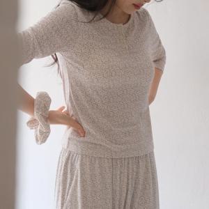 J'eu 루이 플라워 스크런치 캡내장 파자마 잠옷 세트 2color