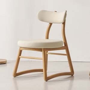 프라하 식탁의자 원목 테이블 의자 편한 디자인