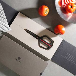 극 티타늄 가위 HRC 56 고경도 블레이드 꽃게가 휴지처럼 잘리는 절삭력 인체공학적설계