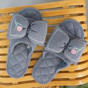 꽃 자수 왕리본 거실화 (3 color) 거실슬리퍼 실내화 층간슬리퍼 실내슬리퍼