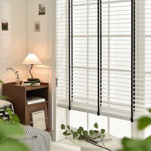 빠르게 작동하는 블랙댕기 우드폼블라인드 고속클러치 방수 RGB PS 40x40