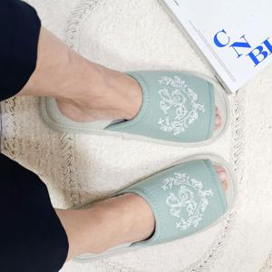 로라 자수 슬리퍼 여성 남성 커플 거실화 층간소음슬리퍼 미끄럼방지 실내화