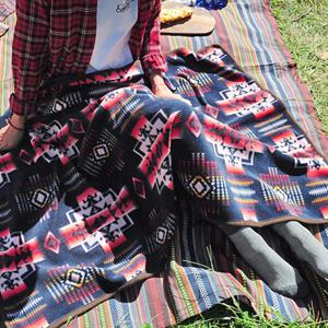 미도파 블랭킷 네이비 감성 캠핑 무릎담요 쇼파 사무실 블랑캣 에스닉 카페 미용실 겨울