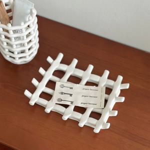 아이보리 격자 세라믹 트레이 비누받침