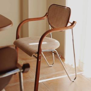 [해외] 수입 가구 의자 체어 디자인 인테리어 의자 카페 원목