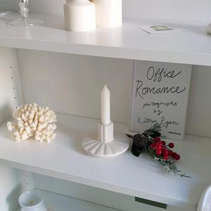 크림 세라믹 테이퍼 촛대 (스트라이프)