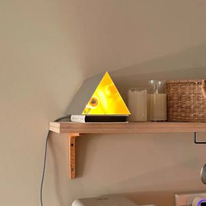 [해외] 트라이앵글 스틸 인테리어 조명 플러그형 벽부등 쇠테리어 단스탠드 월램프