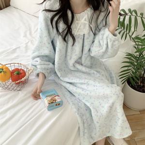 파우더 블루 보카시 프릴 극세사 수면 잠옷 원피스 1color