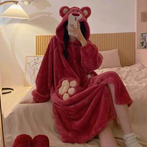 귀여운 베리베어 극세사 원피스 수면잠옷 따듯한 겨울 감성 홈웨어 파자마 보온 수면 잠옷