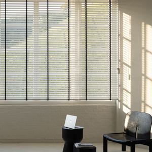 프리미엄 블랙댕기 화이트 우드블라인드 라인/리본/암막/오동나무