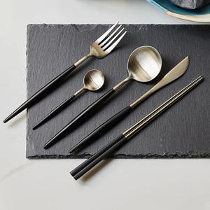 오리스타 커틀러리 모던 샤인 블랙 티스푼 양식기