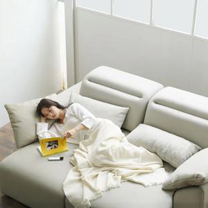 런칭 10만원 쿠폰가 790,000 모넬 레더 모션 슬라이딩 리클라이너 3인 가죽 소파