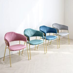 스카 앙투레 골드 카페 인테리어 화장대 업소용 식탁 의자