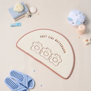 보들보들 버터곰 반달 발매트 아이보리