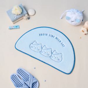 보들보들 밀크캣 반달 발매트 블루