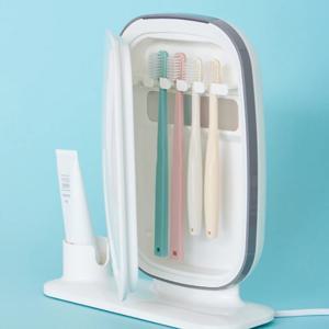 집에서 사용하는 열 칫솔 살균기