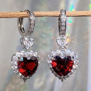 TEMU 여성용 패션 호프 귀걸이, 합성 자이콘으로 장식된 러브 하트 펜던트 귀걸이, 일상적인 캐주얼 파티 귀걸이, 데이 장식품으로 적합한 선물