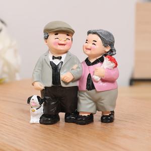 TEMU 1개 매력적인 레진 조각상 - 노인 부부와 개, 꽃과 함께 걷는 로맨틱 러브 테마 실내/외 장식, 발렌타인데이, 기념일, 크리스마스, 어머니의 날, 할머니 할아버지의 날을 위한 완벽한 선물