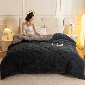 TEMU 1pc 부드러운 플러시 타프 플리스 커버 - 두꺼운 퀼팅 디자인, 기계 세탁 및 수세탁 가능, 모든 계절 사용을 위한 고중량(GSM), 기숙사, 침실, 거실, 침대 커버, 기숙사용 필수품, 아늑한 침실 장식, 현대적인 스타일, 신축성 있는 원단