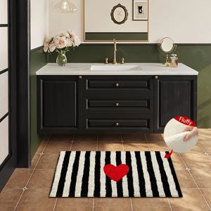 TEMU 1pc 블랙 앤 화이트 러브 패턴 미끄럼 방지 도마 - 모조 카시미어 마이크로파이버, 흡수성 퀵 드라이 욕실 매트, 미끄럼 방지 뒷면, 주방 욕실 침실 휴일 파티 장식, 선물 아이디어, 욕실