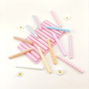 TEMU 1개 논스틱 페이스트리 몰드 - 파스텔 핑크, 식품용, 428°F 내열성, 초콜릿, 캔디, 치즈케이크, 생일 케이크, DIY 베이킹용 - 쉽게 분리 및 세척 가능, 투톤 디자인, 부드러운 실리콘 몰드