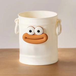 TEMU 귀여운 만화 얼굴 대용량 펜 홀더 - 내구성 있는 PP 플라스틱 책상 정리함, 펜, 마커 및 사무용품에 적합, 휴대용 디자인, 학생 및 사무실 사용에 완벽, 화이트 & 그린의 재미있는 표정, 문구 액세서리, 연필 홀더, 데스크 오거나이저, 데스크탑 펜 홀더, 사무실 책상 액세서리, 학교 용품, 사무용품, 연필 케이스, 펜 홀더, 데스크 펜 홀더