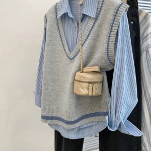 TEMU 여성용 대비 트림 V넥 베스트 - 일본 한국 스타일 컬러블록 디자인, 소프트 그레이 & 블루 민소매 레이어링 피스, 가을 겨울용, 핸드워시/드라이클리닝, 캐주얼 레이어링, 데코 카디건, 텍스처 니트웨어|민소매