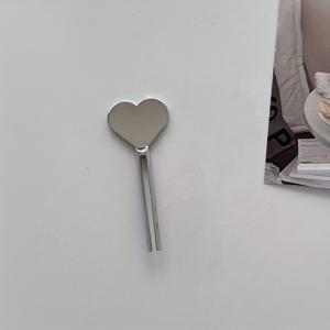 TEMU 1개 하트 모양 금속 튜브 스퀴저 - 수동 치약 & 화장품 디스펜서, 내구성 있는 휴대용 경량 디자인, 페인트, 로션 등에 적합 - 전기 필요 없음, 사용하기 쉬움, 휴대용 화장품 디스펜서|장식용 스퀴저|플라스틱 튜브